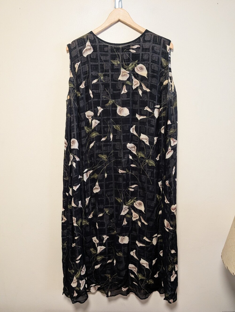Plus Size 2X Black Calla Lily Floral Burnout Midi Dress Sleeveless
